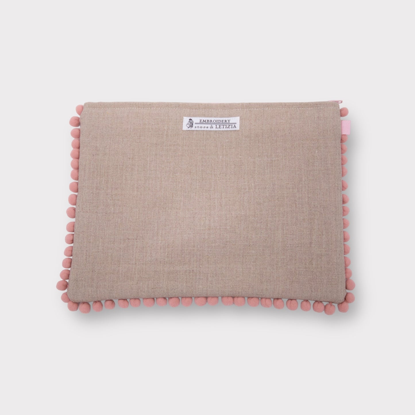 Pochette Baby in Puro Lino Italiano con Ricamo e Pompon - Embroidery store di Letizia