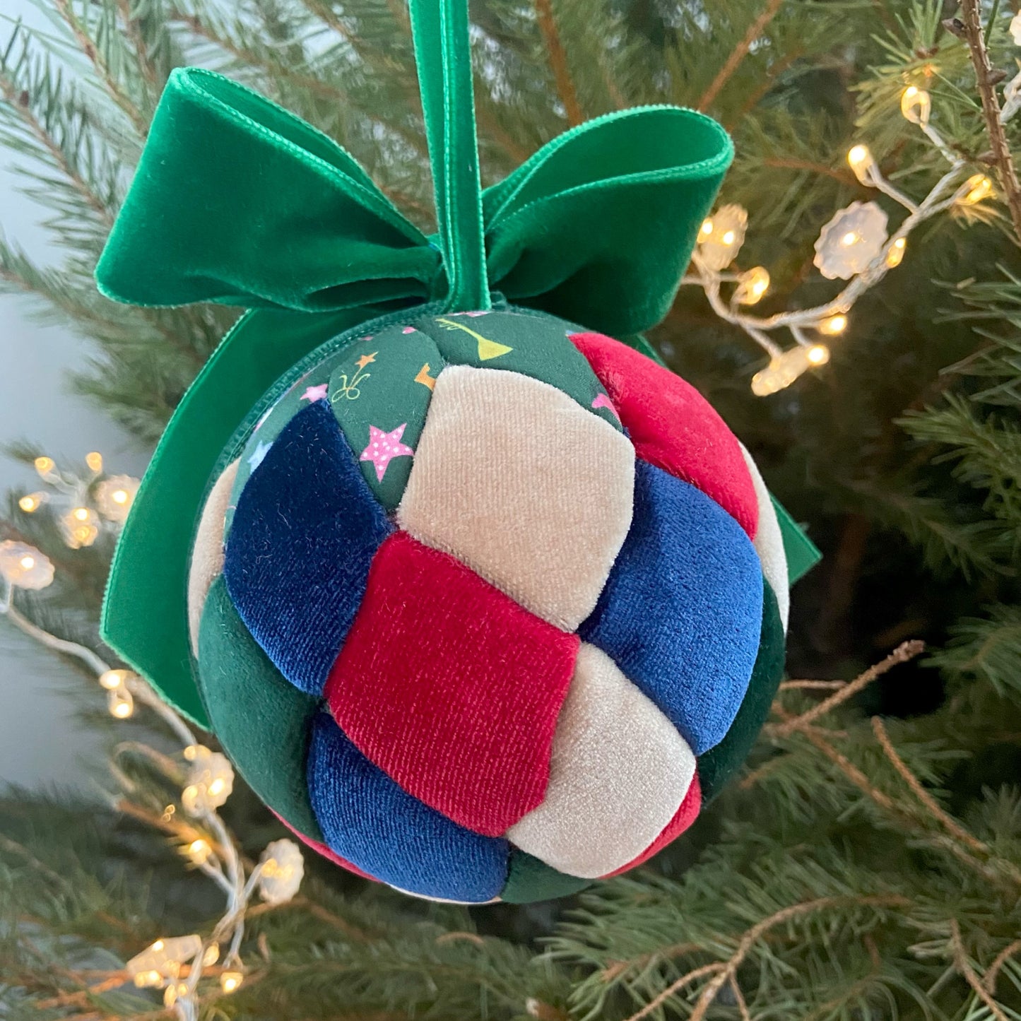 Pallina di Natale Personalizzata | Velluto & Ricamo Schiaccianoci