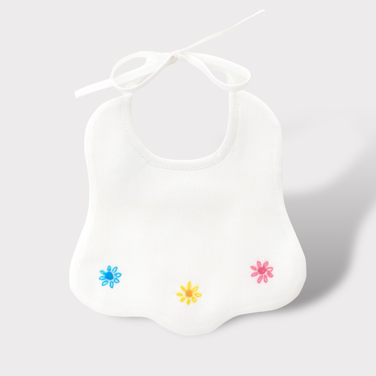 Bavaglino per Neonati in Piquet di Cotone con ricamo a mano di fiorellini fluo | Embroidery store di Letizia