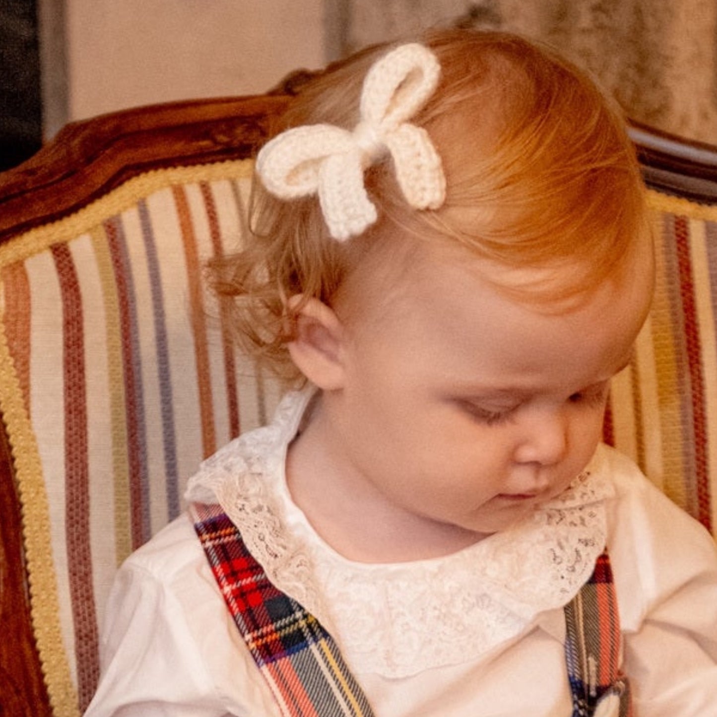 Clip con fiocco medio in lana panna - Embroidery store Letizia