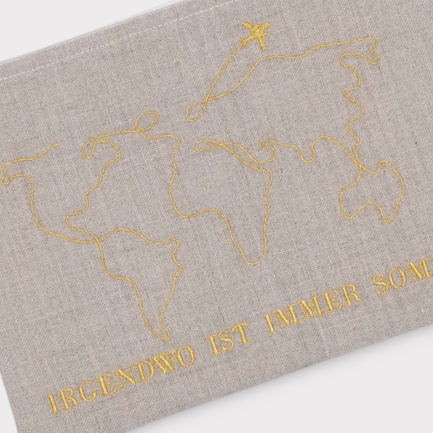 Pochette da Viaggio Little Traveller con Ricamo in Oro Lurex | Embroidery Store di Letizia