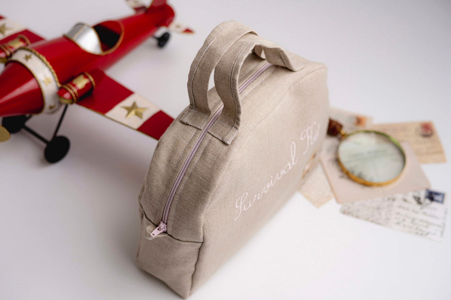 Survival Kit Neonati in Puro Lino Ricamato Rosa | Borsa Multifunzione per Viaggi e Passeggiate | Embroidery store di Letizia