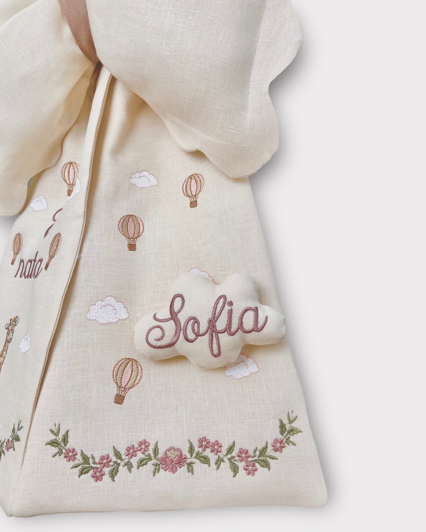 Baby "Giraffe im Rosengarten" Reines Leinen, cremefarben und altrosa Geburtsband - personalisierbar