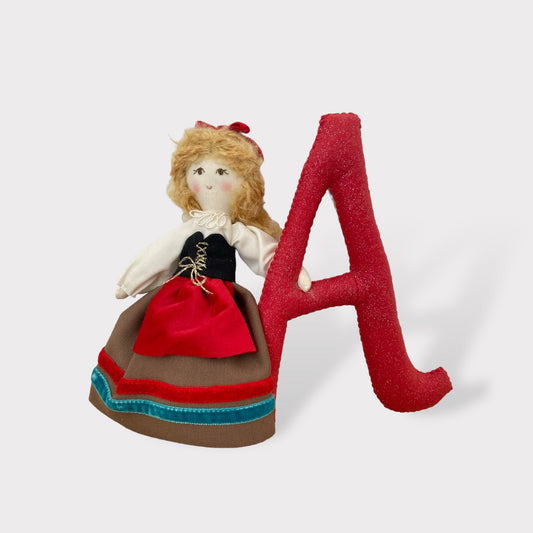 Letterina Decorativa "A" con Bambolina Folk | Rosso Glitter