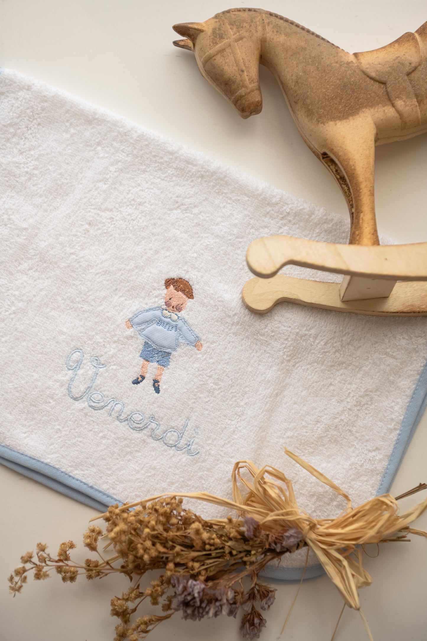 Set Asciugamani Giorni della Settimana con Bambino | Embroidery Store Letizia